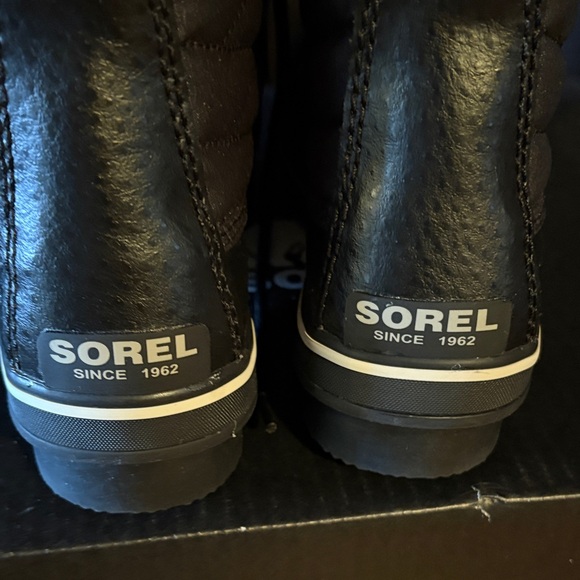 Sorel Women's Black and Brown Winter Boots - Picture 6 of 11